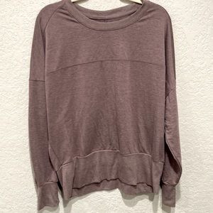 Tahari sweatshirt